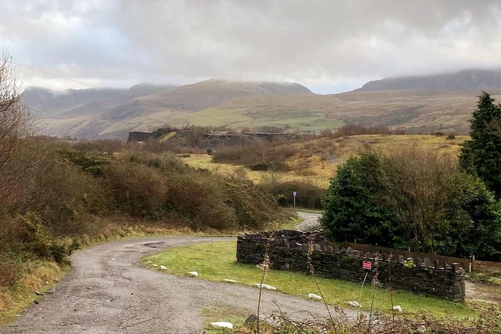 Welsh Holiday Home Sleeps 5 Close To Beaches & Mountains Nantlle Екстериор снимка