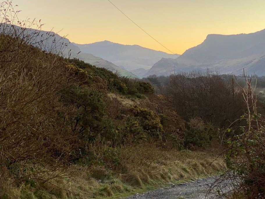 Welsh Holiday Home Sleeps 5 Close To Beaches & Mountains Nantlle Екстериор снимка