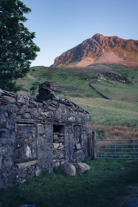 Welsh Holiday Home Sleeps 5 Close To Beaches & Mountains Nantlle Екстериор снимка